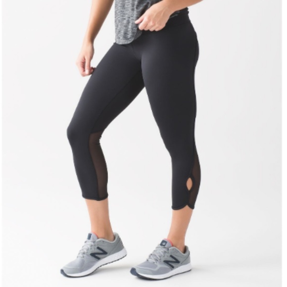 lululemon athletica Pants - Lululemon Beat The Heat Crop - Black